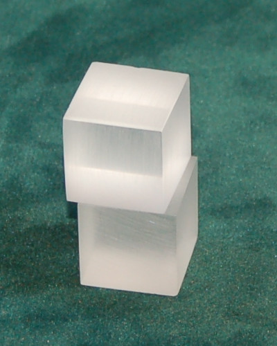 cube translucide